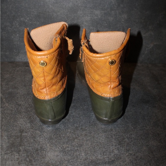 Women’s Steve Madden rubber boots - Picture 2 of 2